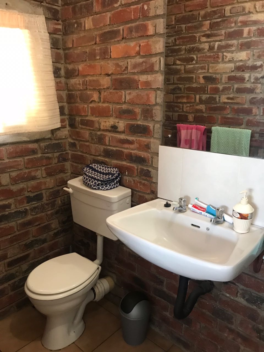 16 Bedroom Property for Sale in Bult West North West